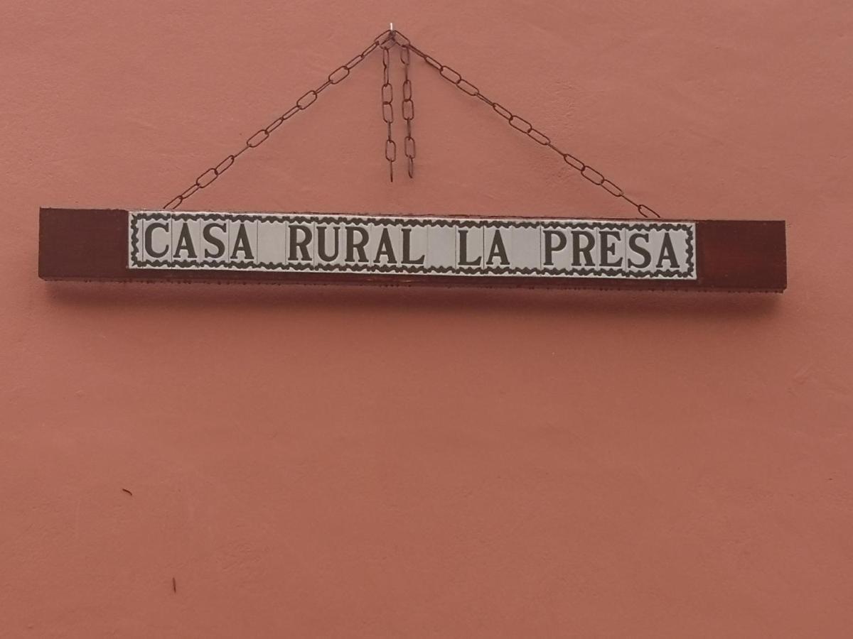 Casa Rural La Presa 巴列埃尔莫索 外观 照片